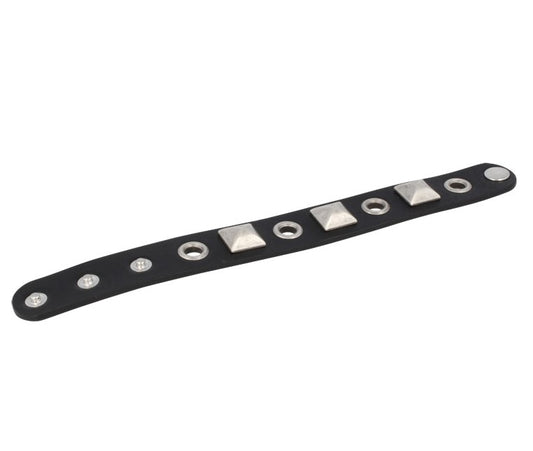 Armband mit Nieten