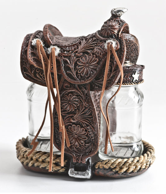 Saddle Salt + Pepper